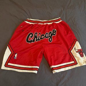 Chicago Bulls Men's Basketball Shorts 97-98 NBA Championship - Large